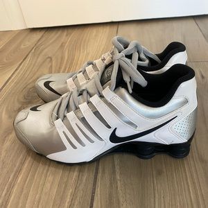 Womens Nike Shox size 7.5